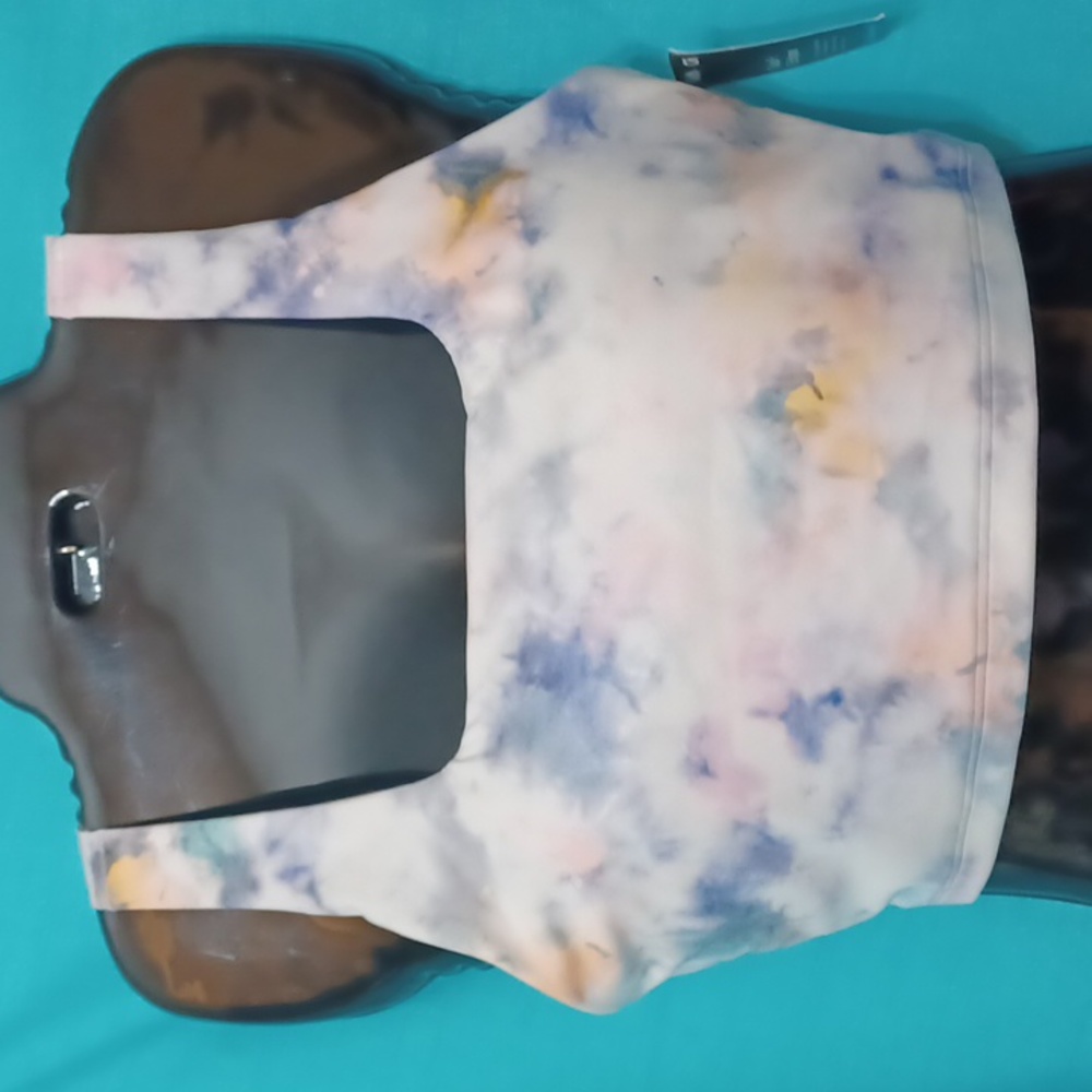 GapFit Eclipse Watercolor Sport Bra. Size M.